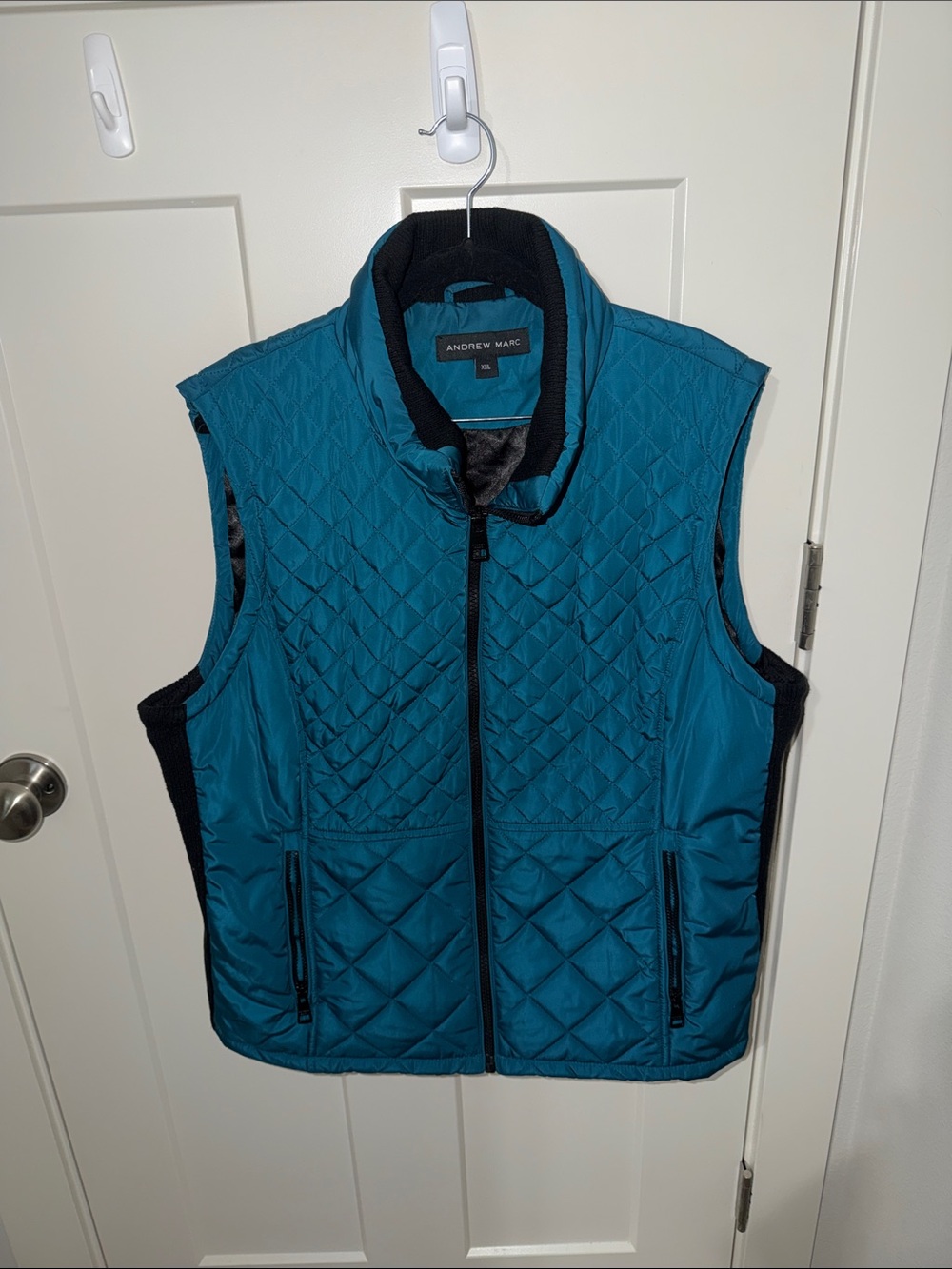 Andrew Marc Teal Quilted Men's Vest with Black Trim FA01
